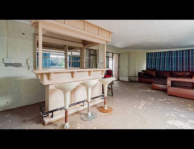480M² OFFICE FOR SALE IN FOURWAYS